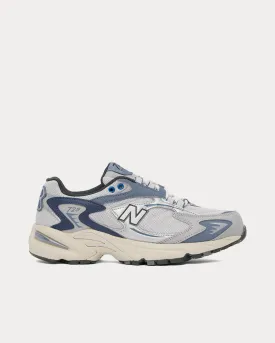 725v1 Grey Matter / Arctic Grey / Metallic Silver Low Top Sneakers