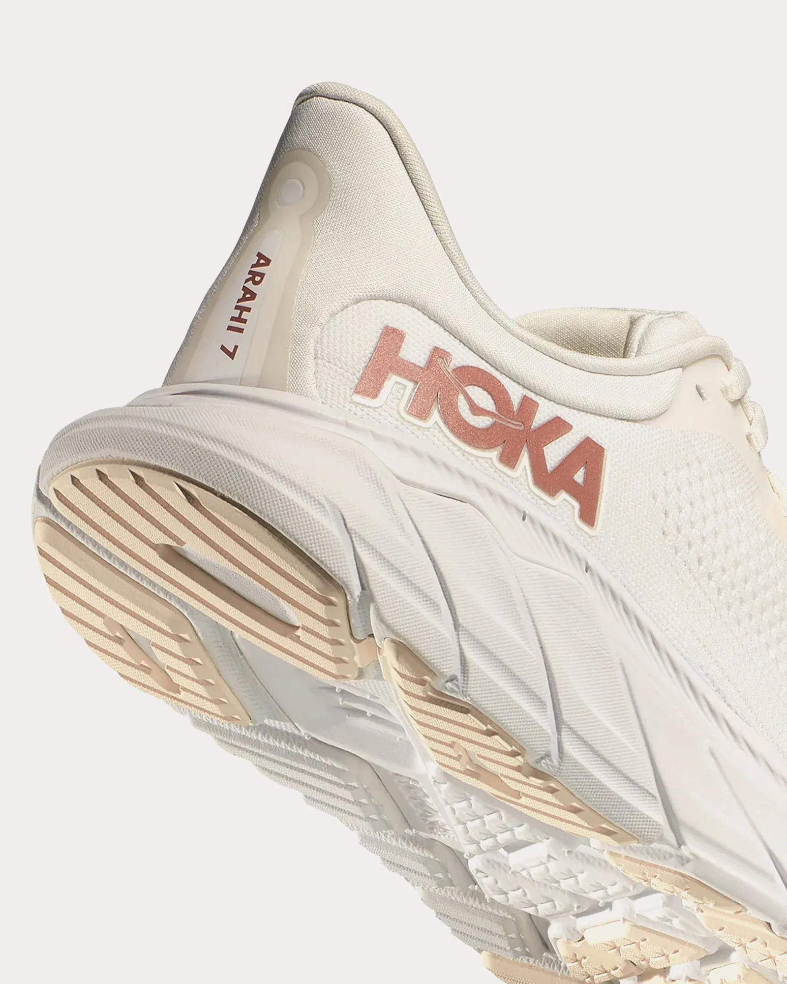 Arahi 7 Blanc De Blanc / Rose Gold Running Shoes