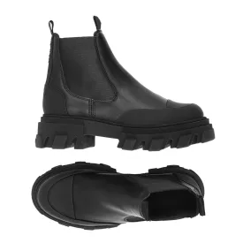 CLEATED LOW CHELSEA BOOTS | BLACK