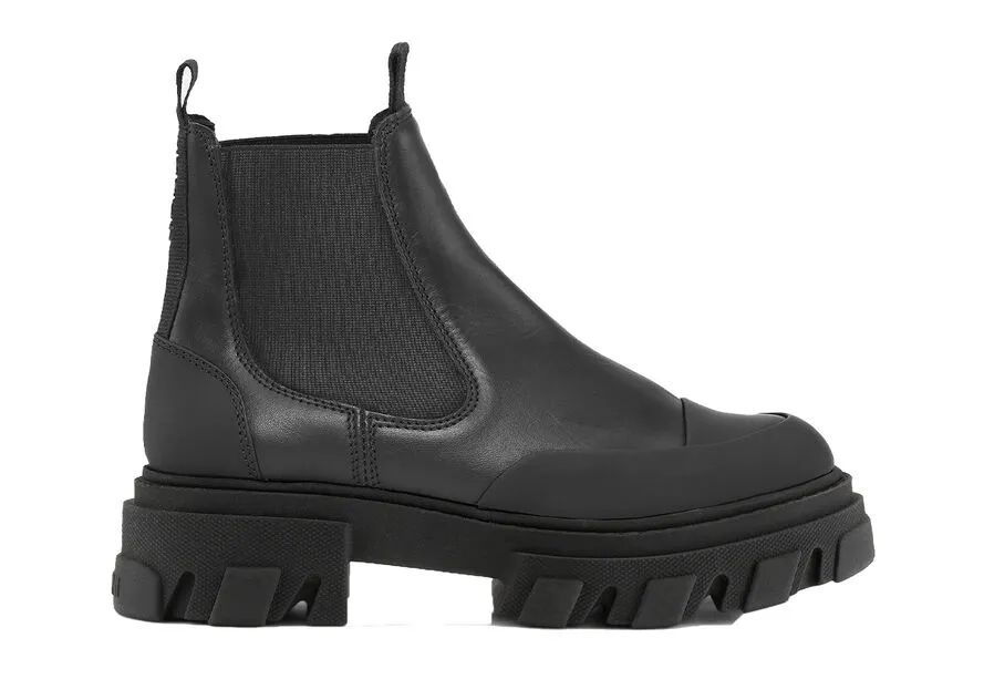 CLEATED LOW CHELSEA BOOTS | BLACK