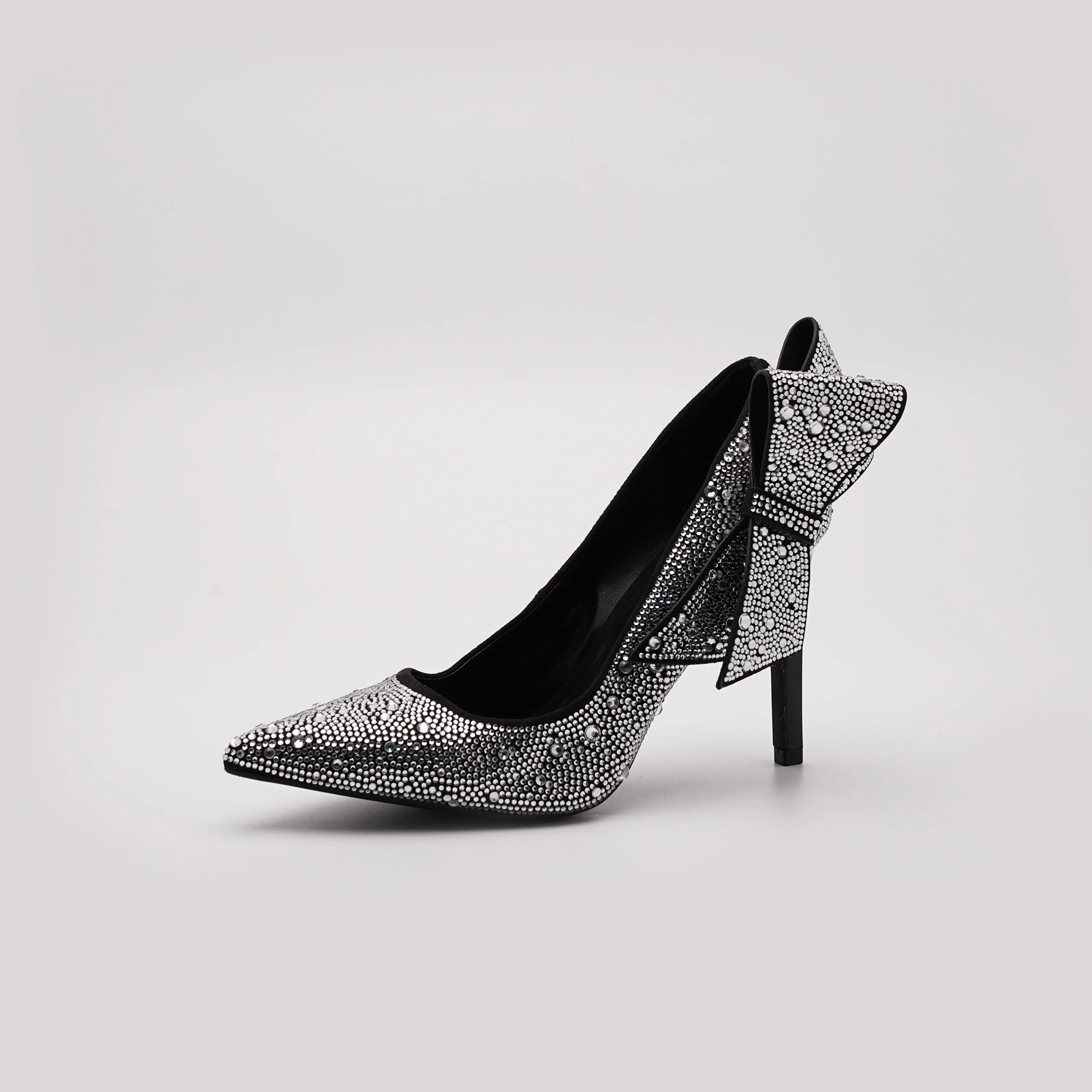 European Bow Pointed Heel
