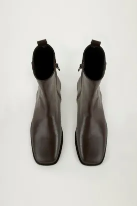 Flat boots dark brown