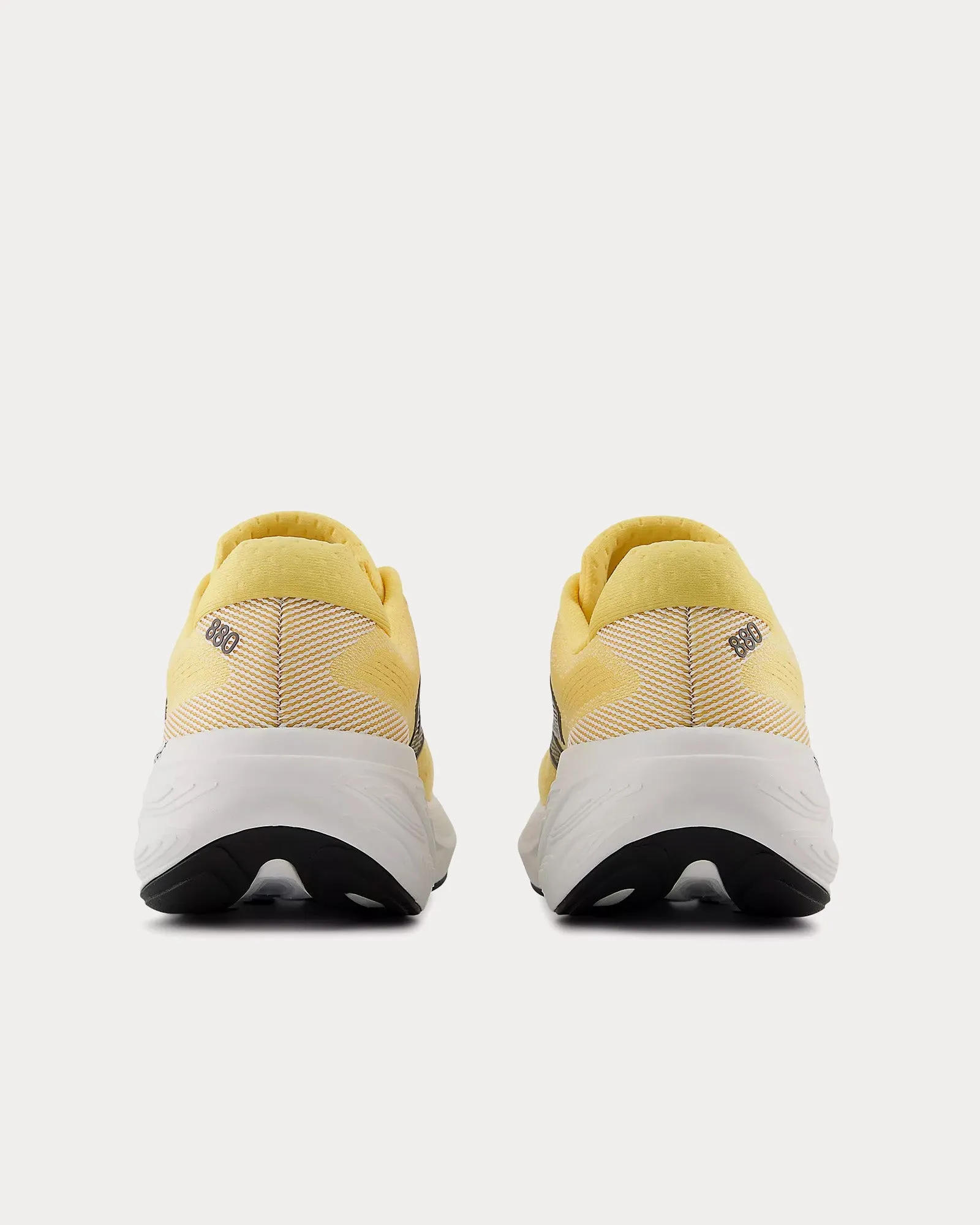 Fresh Foam X 880v15 Clementine / Calcium / Black Running Shoes