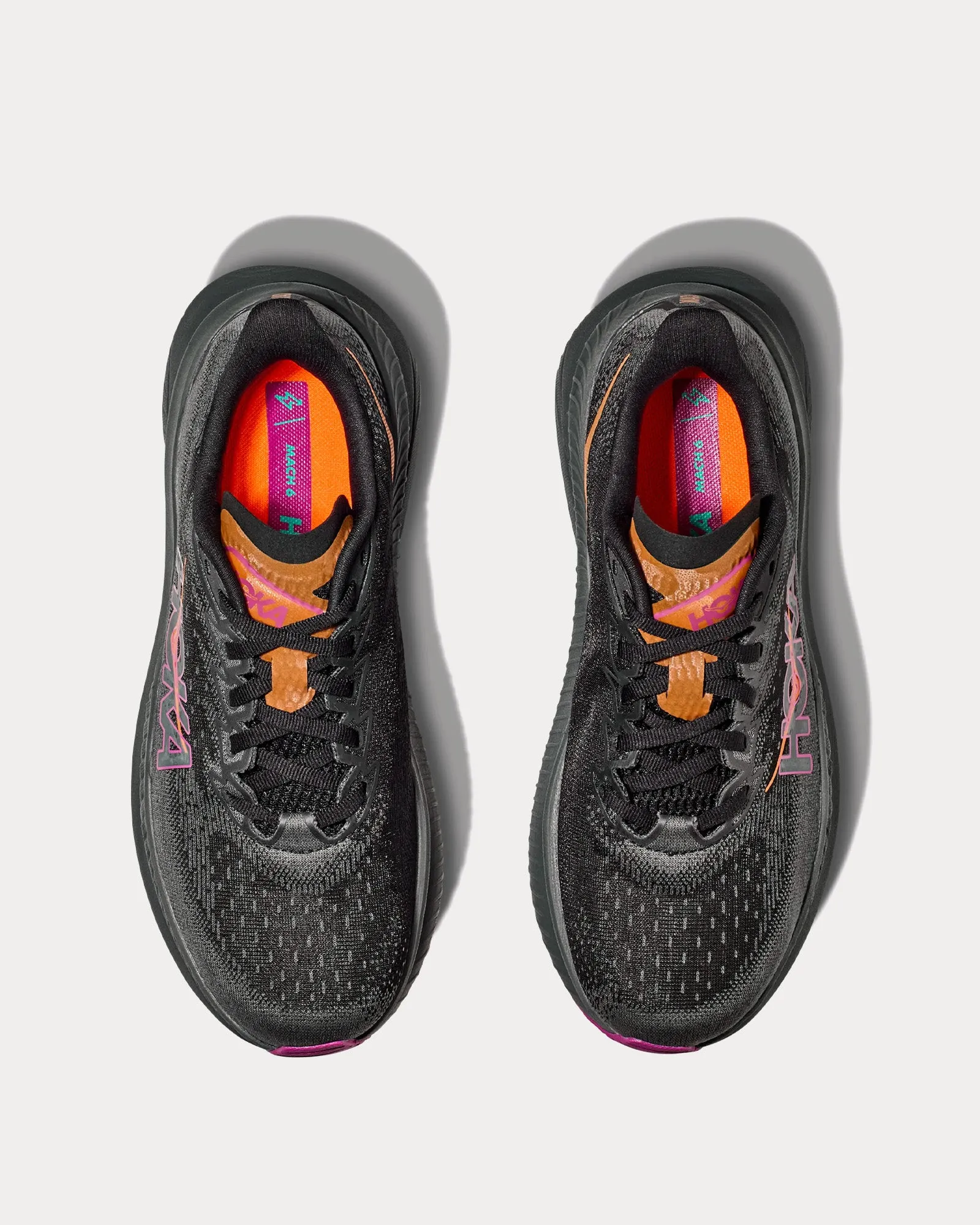 Mach 6 Black / Fuchsia Running Shoes
