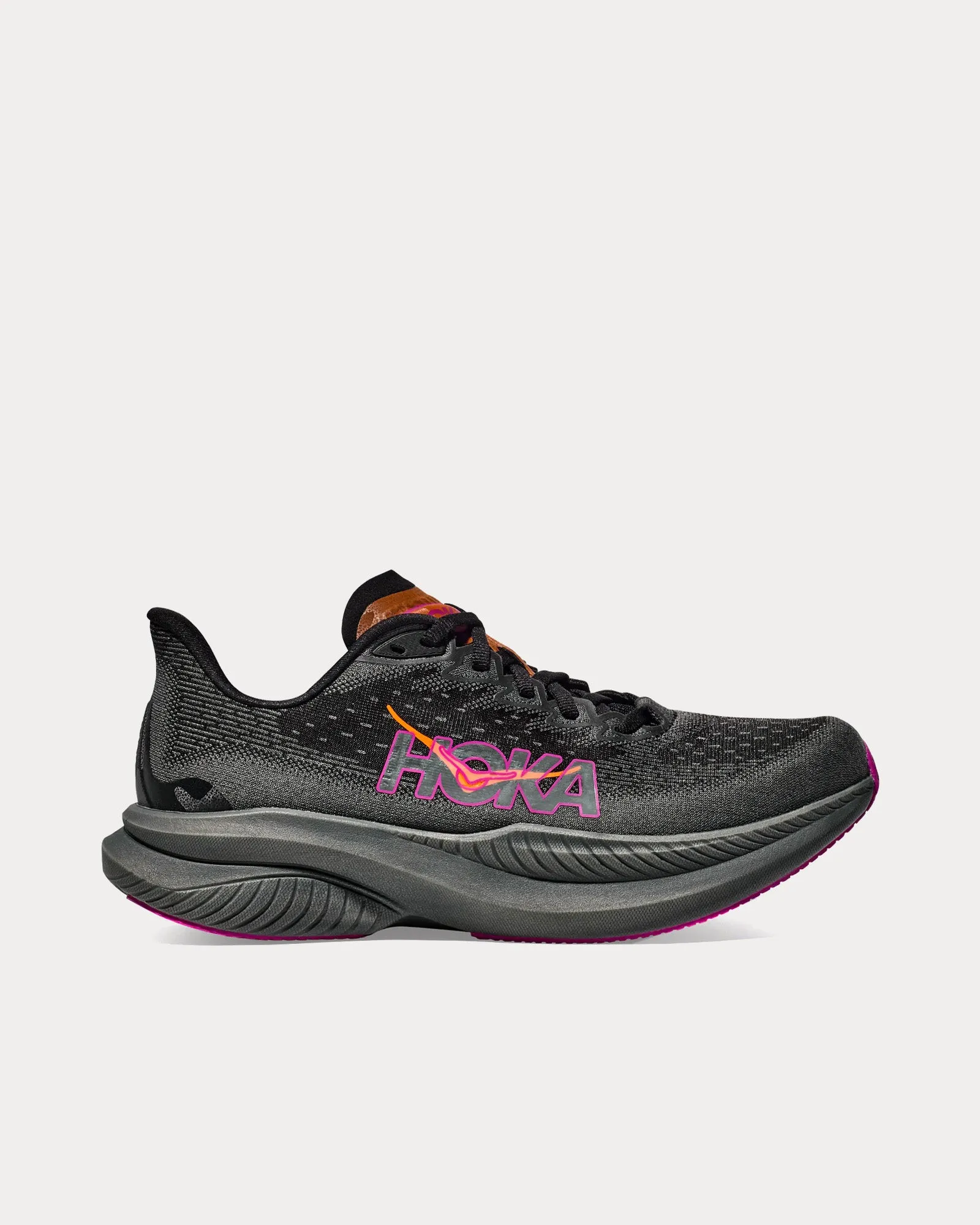 Mach 6 Black / Fuchsia Running Shoes