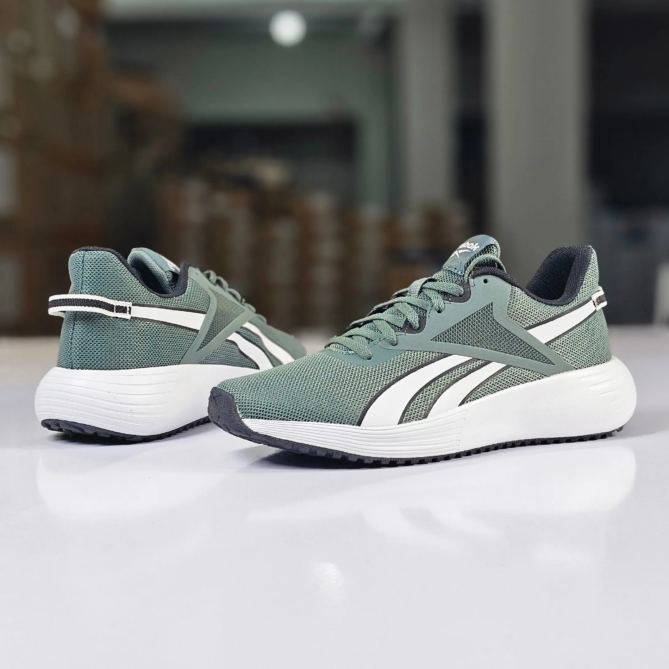 R3 - Men's Reebok Lite Plus 3