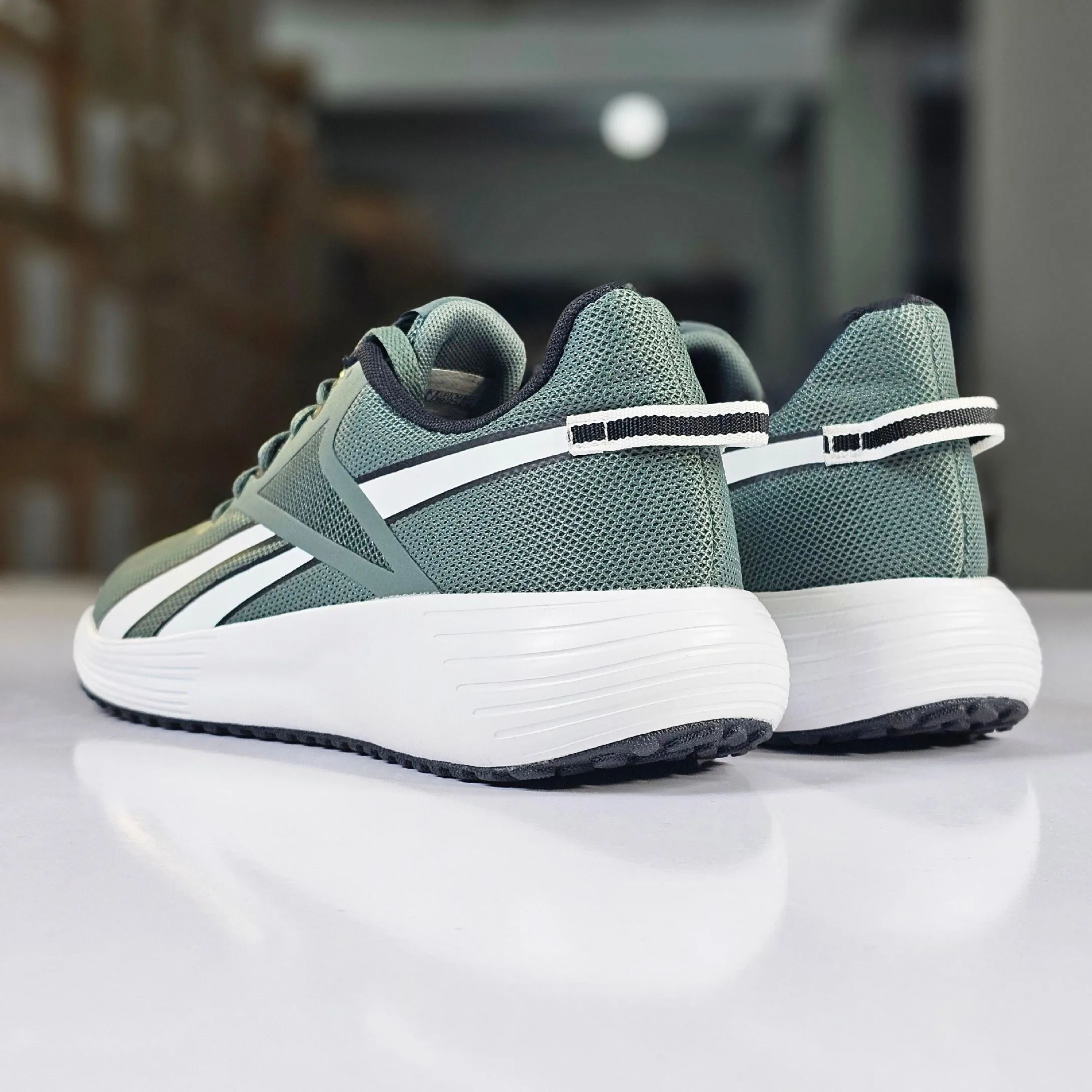R3 - Men's Reebok Lite Plus 3