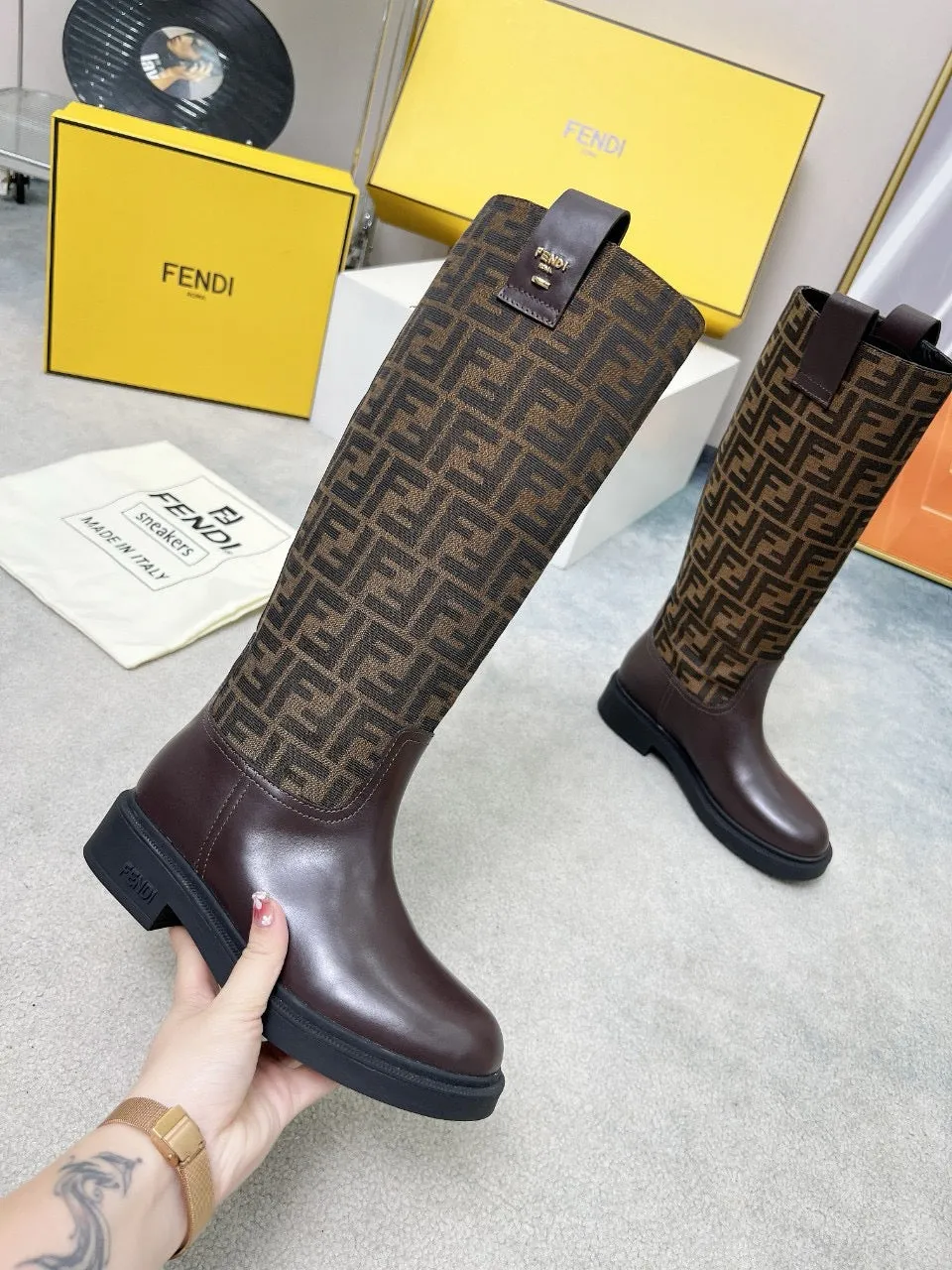 SE1496 Fendi Filo Boots / Size5-11