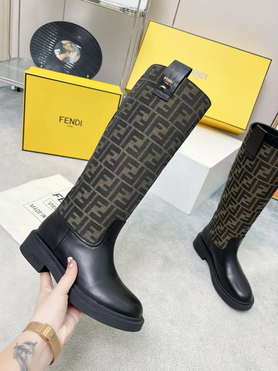 SE1496 Fendi Filo Boots / Size5-11