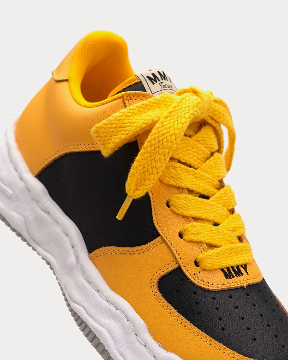 Wayne OG Sole Yellow / Black Low Top Sneakers